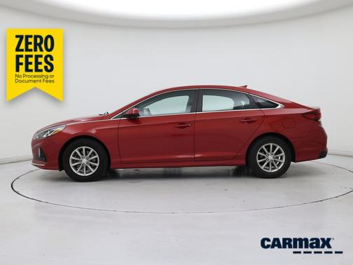 Red 2019 Hyundai SONATA SE