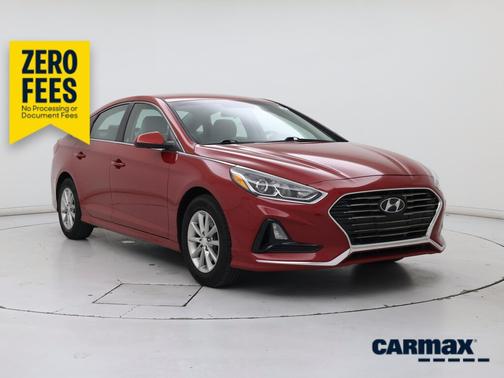 Red 2019 Hyundai SONATA SE