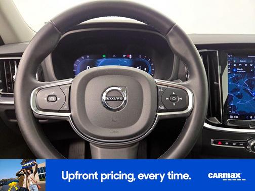 2024 Volvo S60 B5 Core Dark Theme