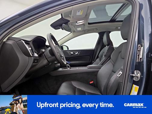 2024 Volvo S60 B5 Core Dark Theme