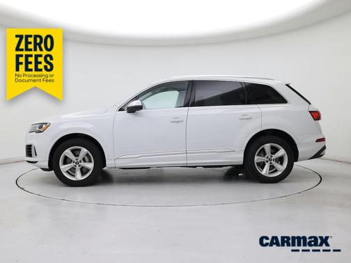 White 2023 Audi Q7 Premium