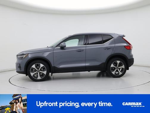 2023 Volvo XC40 B5 Plus Bright Theme