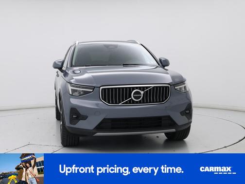 2023 Volvo XC40 B5 Plus Bright Theme