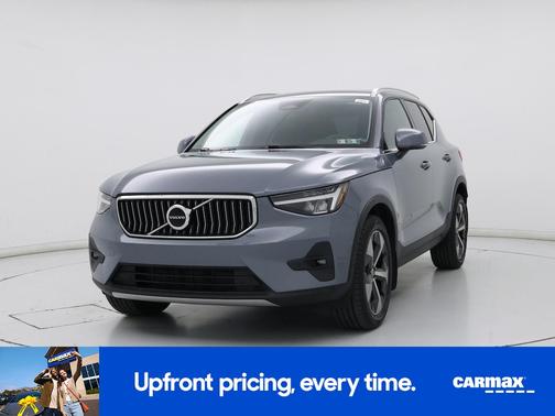 2023 Volvo XC40 B5 Plus Bright Theme