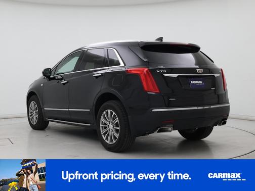Black 2017 Cadillac XT5 Luxury