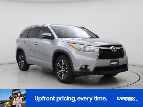 Silver 2016 Toyota Highlander XLE