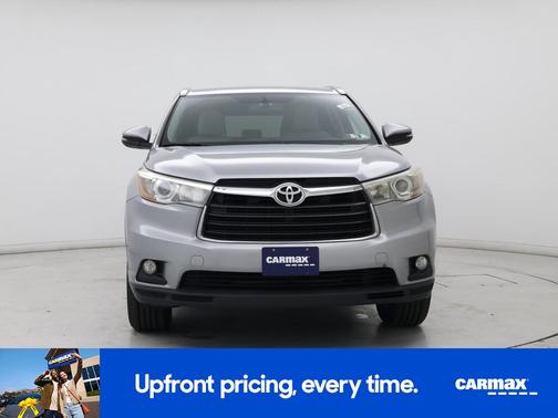 Silver 2016 Toyota Highlander XLE