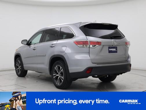 Silver 2016 Toyota Highlander XLE