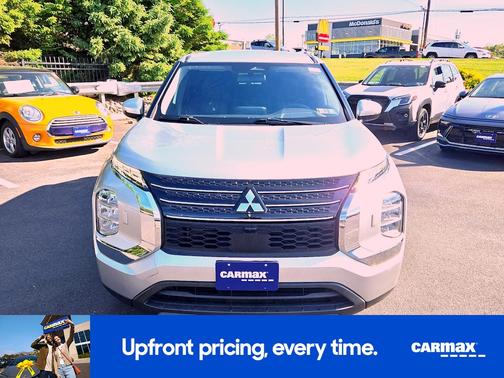 Silver 2022 Mitsubishi Outlander ES
