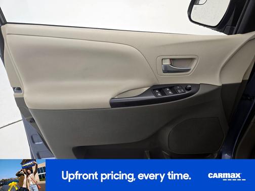 2015 Toyota Sienna LE