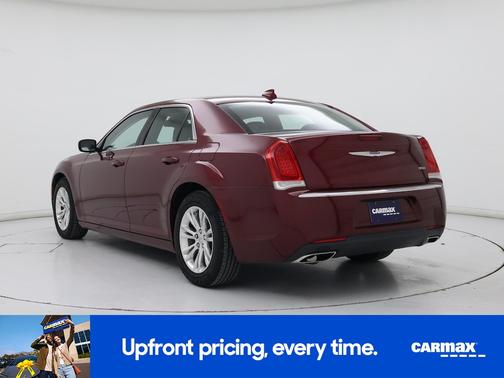 2019 Chrysler 300 Touring