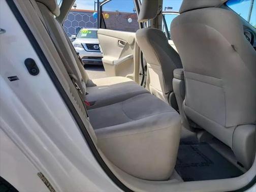 2010 Toyota Prius III