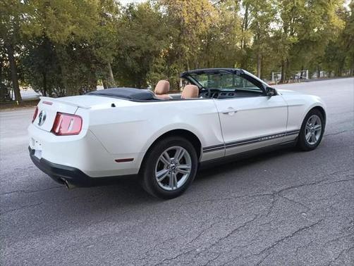 2010 Ford Mustang Premium