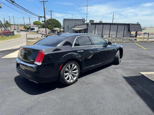 2018 Chrysler 300 Limited