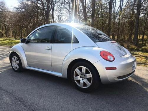 2007 Volkswagen New Beetle 2.5