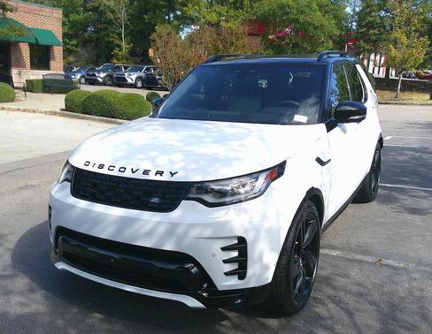 2024 Land Rover Discovery P300 Dynamic SE