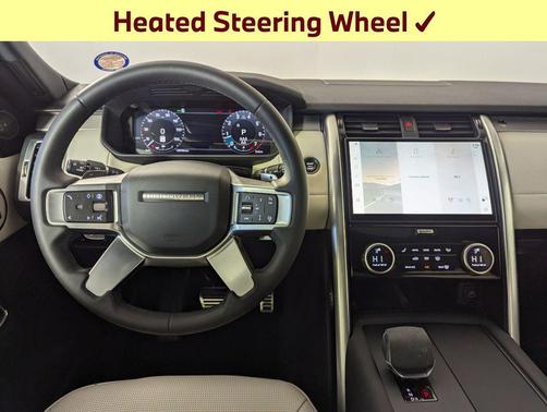 2024 Land Rover Discovery P300 Dynamic SE