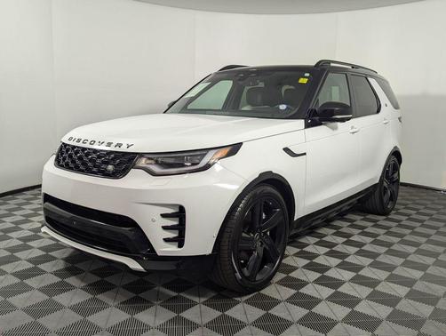 2024 Land Rover Discovery P300 Dynamic SE