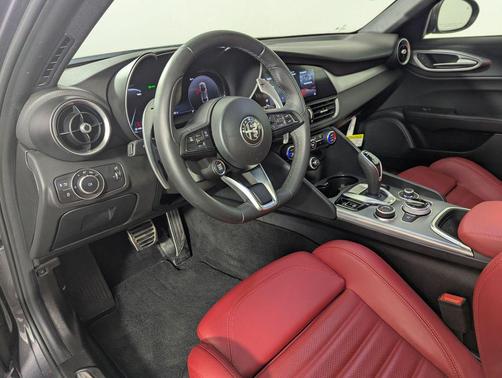 Vesuvio Gray Metallic 2024 Alfa Romeo Giulia Veloce AWD