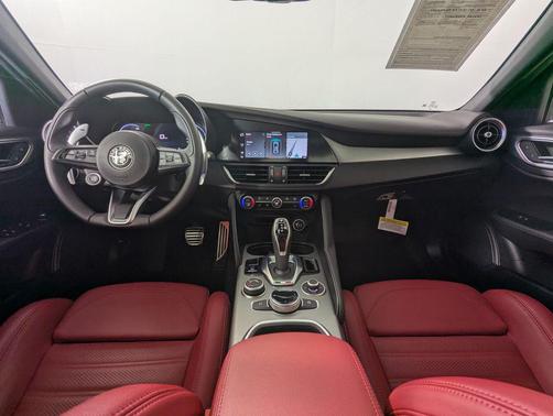 Vesuvio Gray Metallic 2024 Alfa Romeo Giulia Veloce AWD