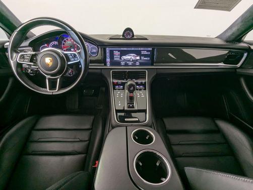 2019 Porsche Panamera GTS
