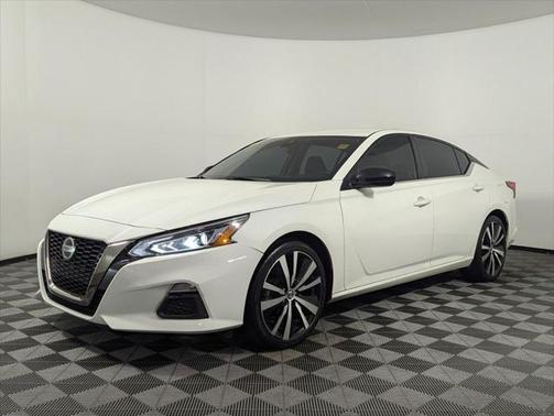 2021 Nissan Altima SR FWD