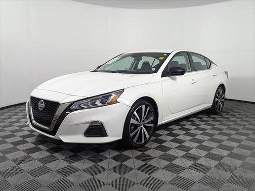 2021 Nissan Altima SR FWD