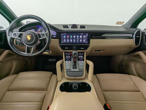 Carrara White Metallic 2022 Porsche Cayenne Cayenne