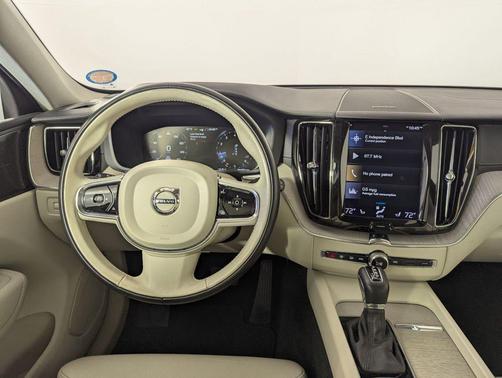 Onyx Black Metallic 2019 Volvo XC60 T5 Inscription