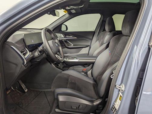 2025 BMW X2 xDrive28i