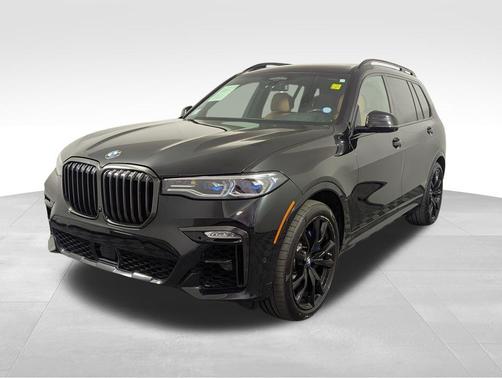 Black Sapphire Metallic 2021 BMW X7 M50i