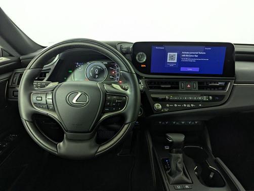 2025 Lexus ES 300h Ultra Luxury