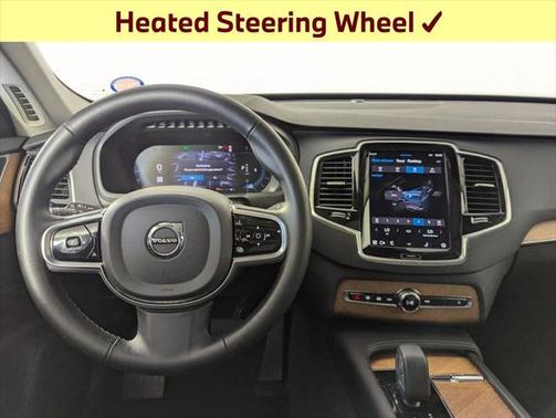 2024 Volvo XC90 B5 Plus Bright Theme