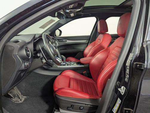 Vulcano Black Metallic 2024 Alfa Romeo Stelvio Veloce AWD