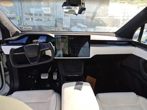 2022 Tesla Model X Plaid Tri Motor All-Wheel Drive