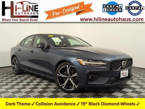 2024 Volvo S60 B5 Core Dark Theme