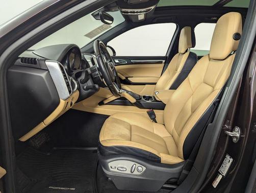 2017 Porsche Cayenne Platinum Edition