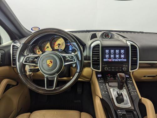 2017 Porsche Cayenne Platinum Edition