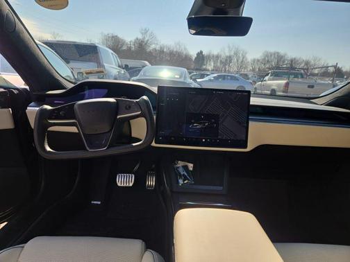 2022 Tesla Model S Plaid