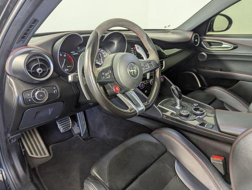 2018 Alfa Romeo Giulia Quadrifoglio