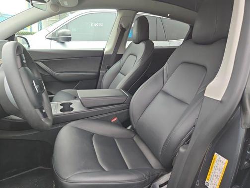 2022 Tesla Model Y Performance Dual Motor All-Wheel Drive