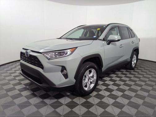 2020 Toyota RAV4 Hybrid XLE
