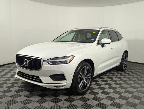 2018 Volvo XC60 T5 Momentum