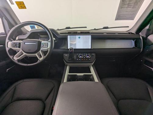 2025 Land Rover Defender 110 P300