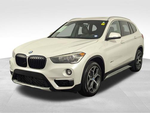 Mineral White Metallic 2018 BMW X1 sDrive28i