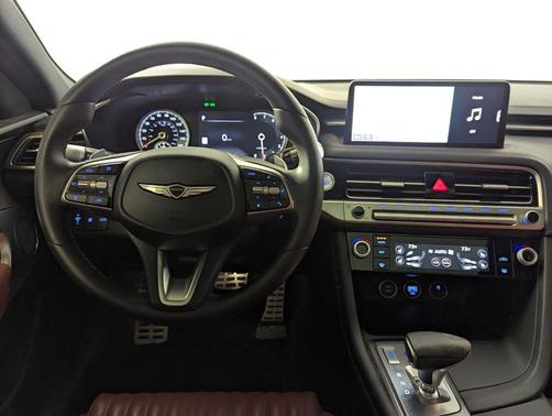 2024 Genesis G70 2.5T RWD