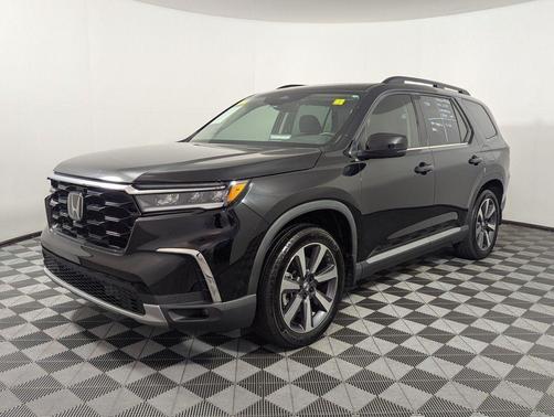 2023 Honda Pilot Touring 8-Passenger