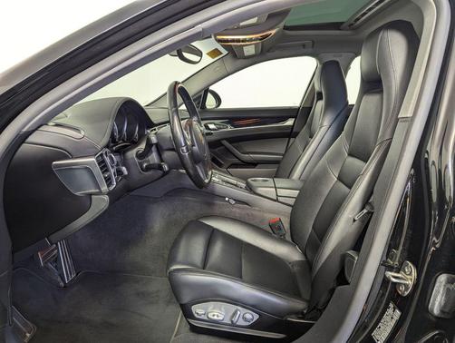 2016 Porsche Panamera 4S