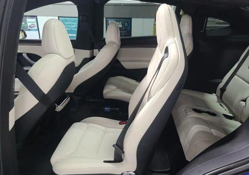 2023 Tesla Model X Base