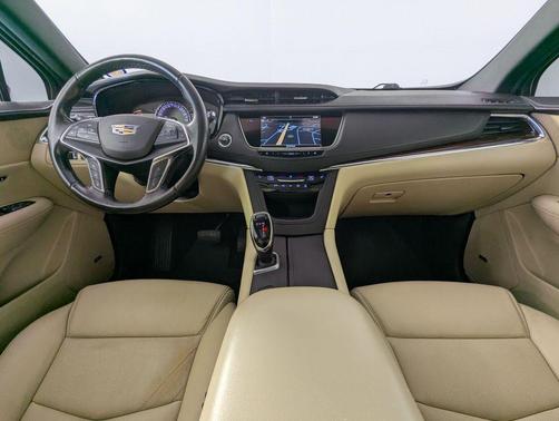 Stellar Black Metallic 2019 Cadillac XT5 Luxury